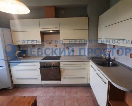 2-room fl., Vasileostrovskij district, Nahimova st., 9